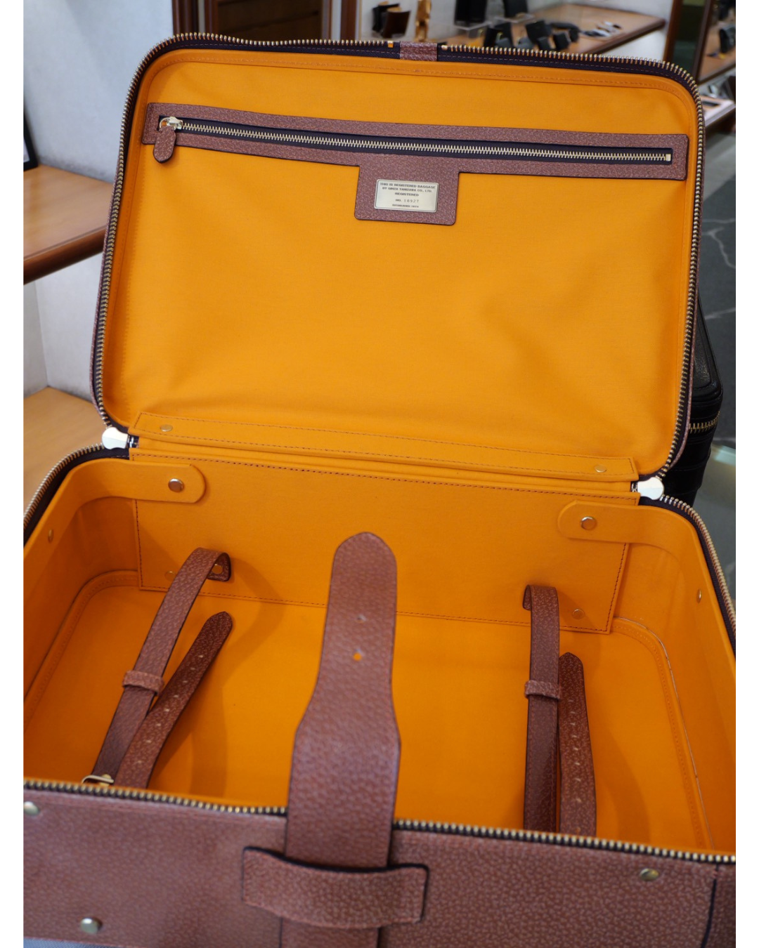 GINZA TANIZAWA TOKYO エアーケース Mサイズ