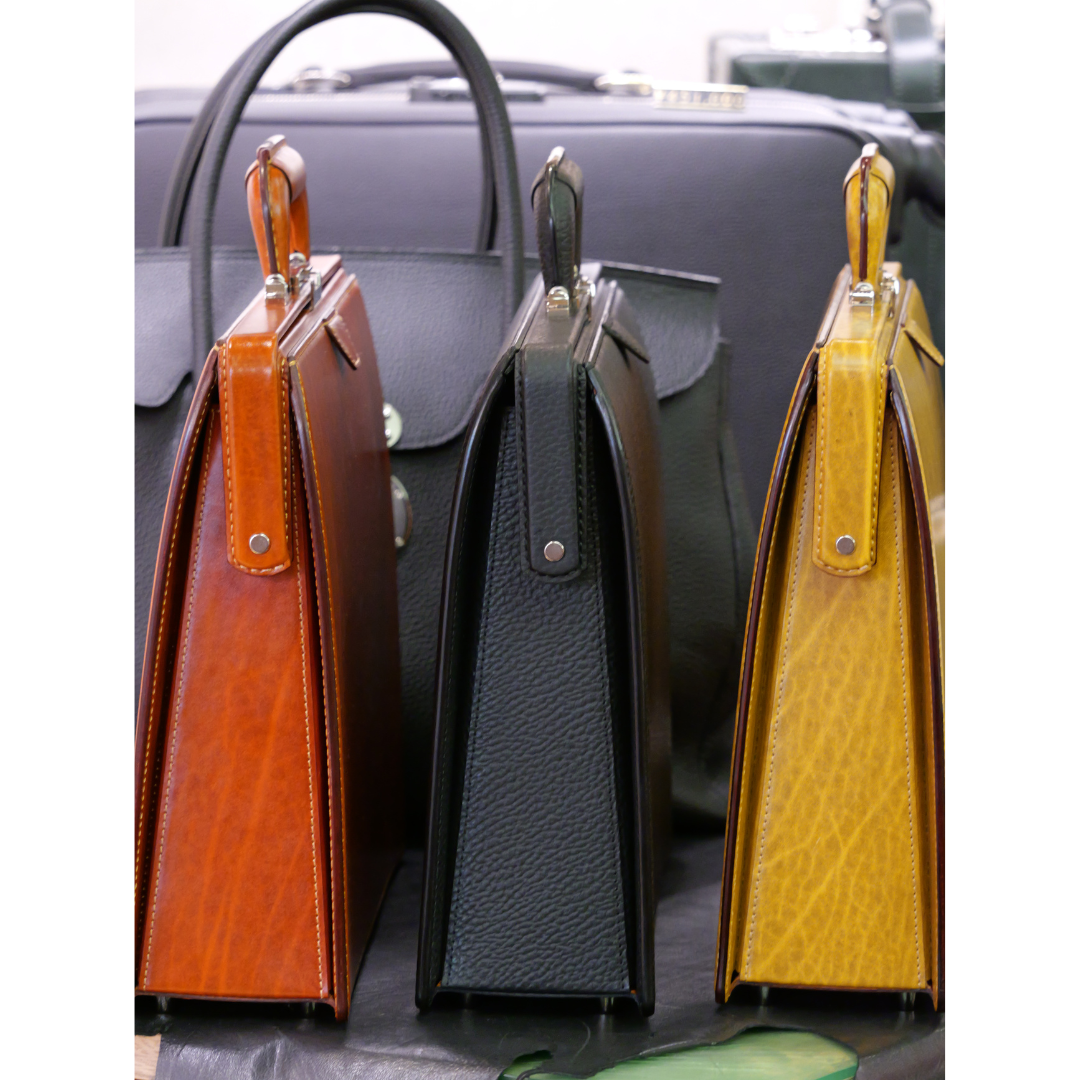 BLACK BULL スマートダレスバッグ ワンタッチ錠前