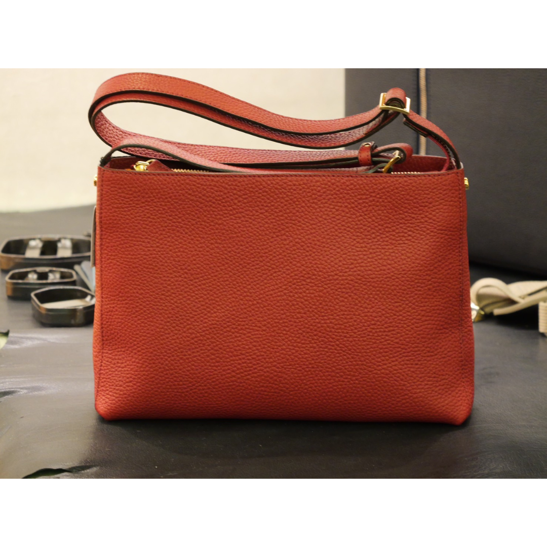 Shrink leather shoulder bag