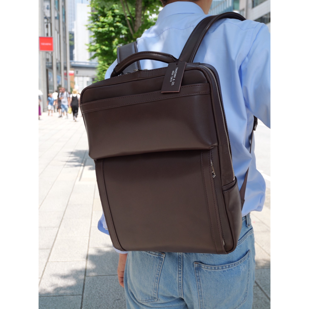 牛革ファスナーリュック