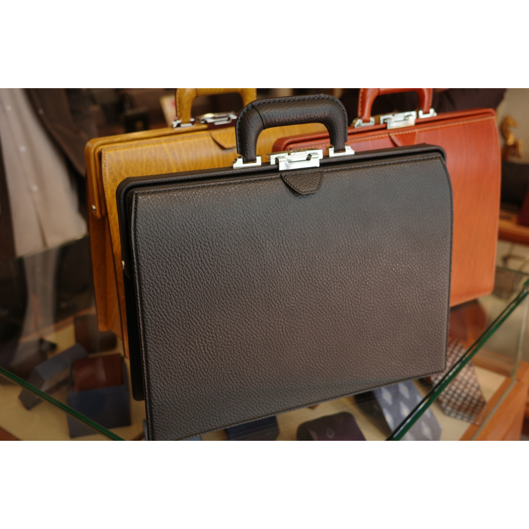 BLACK BULL スマートダレスバッグ ワンタッチ錠前