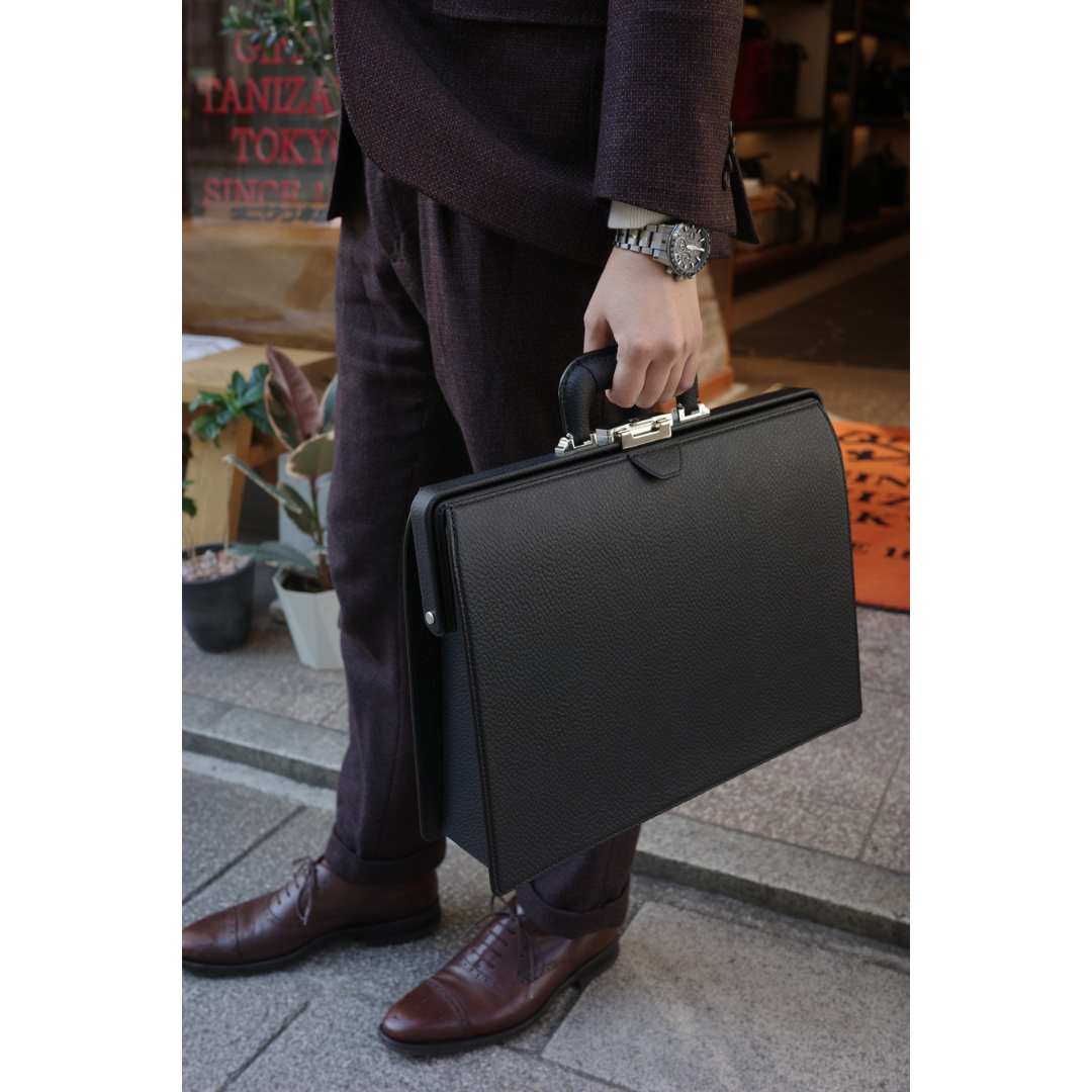 BLACK BULL スマートダレスバッグ ワンタッチ錠前