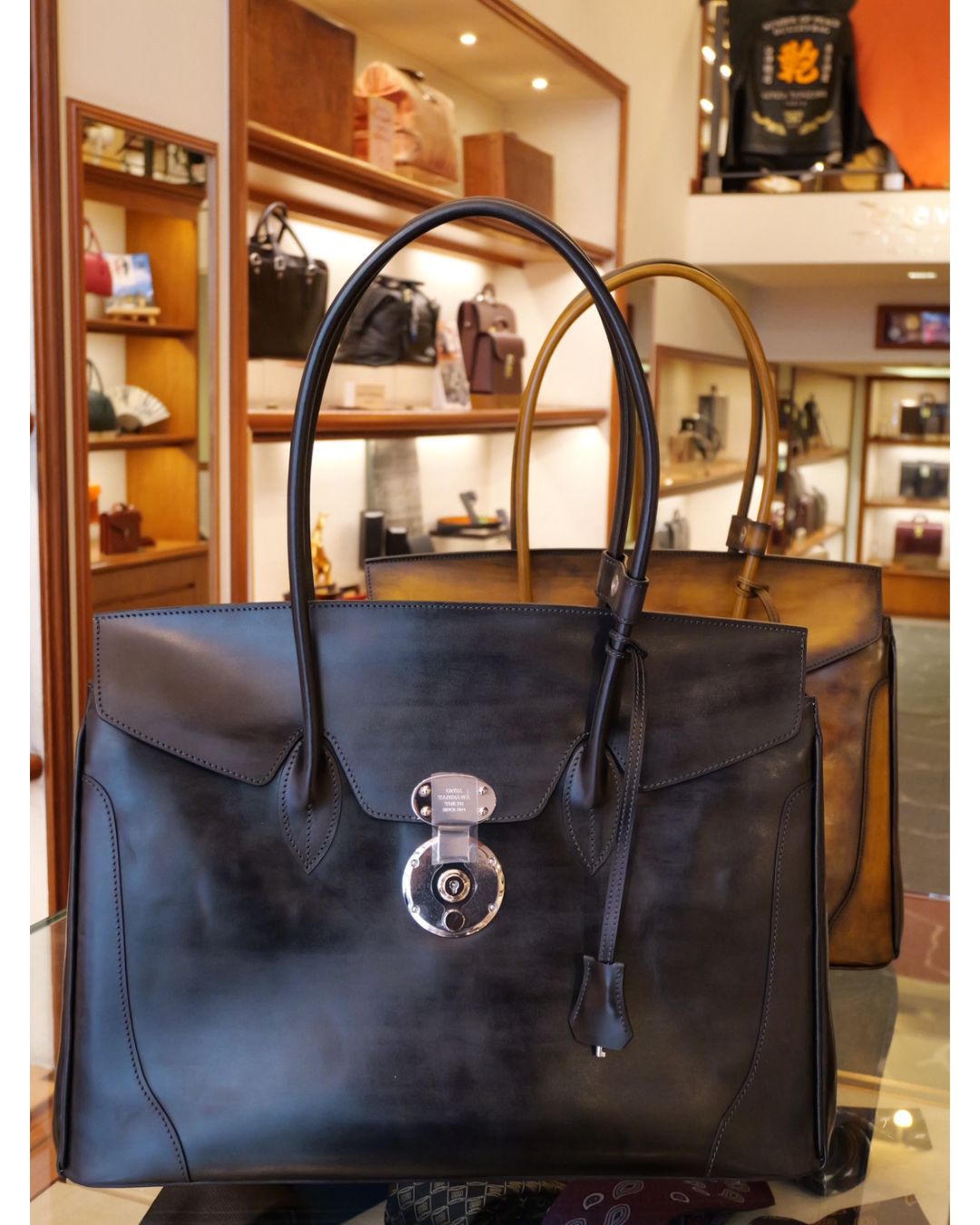 手染め国産 姫路レザートートバッグ(シリアルナンバー入り)