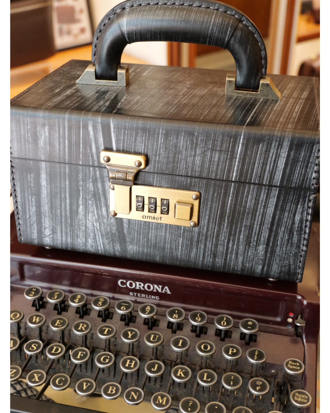 ブライドルレザー 総手縫い バニティケース