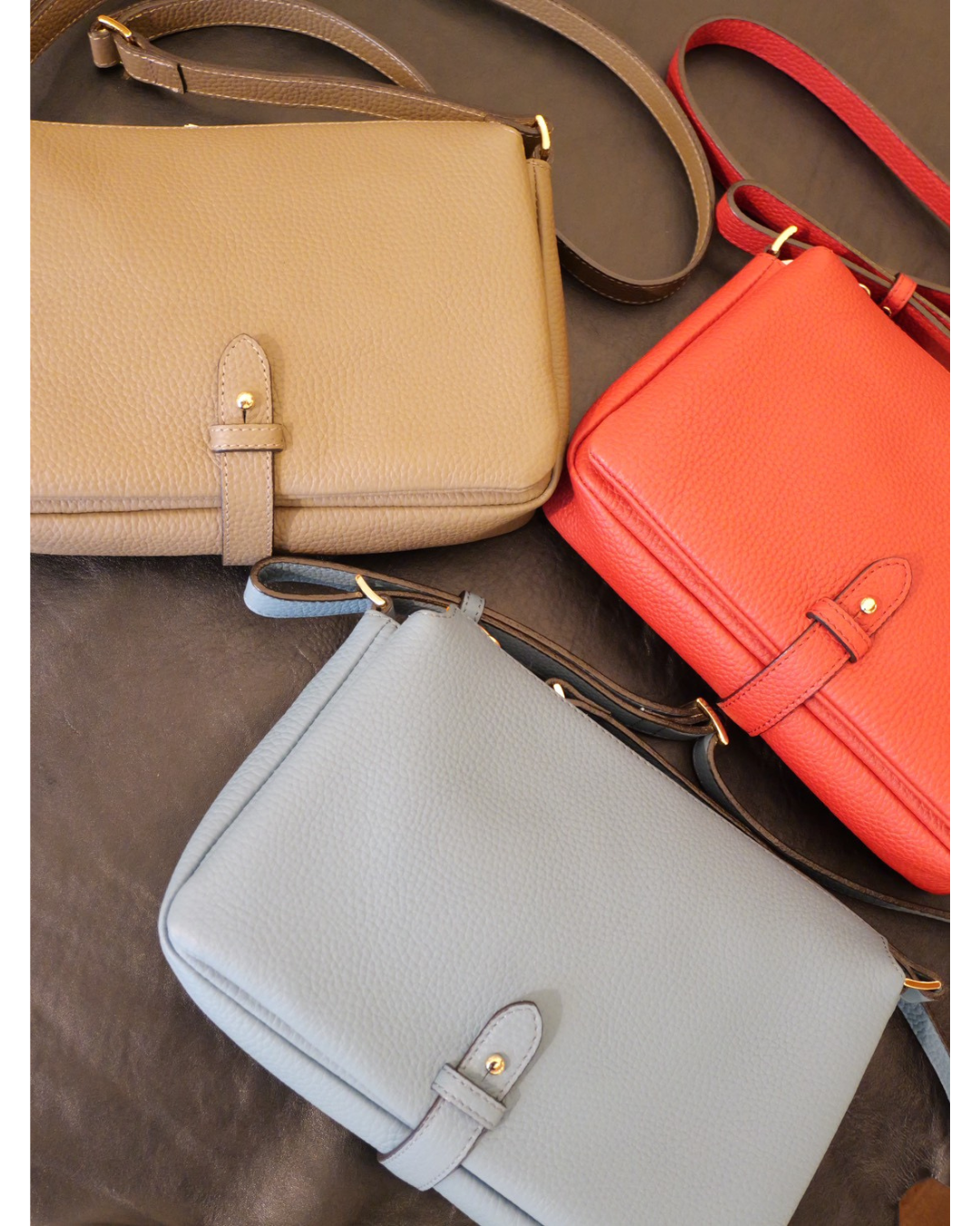 牛革ショルダーバッグ