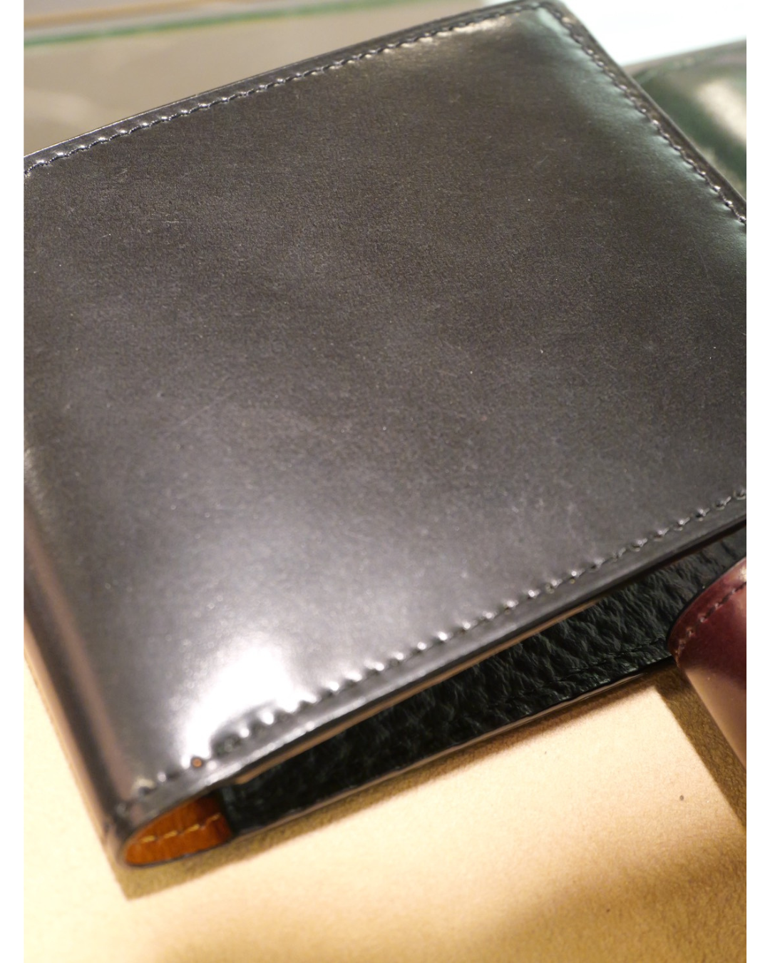 シェルコードバン 二つ折り財布（Shell Cordovan Bi-Fold Wallet）