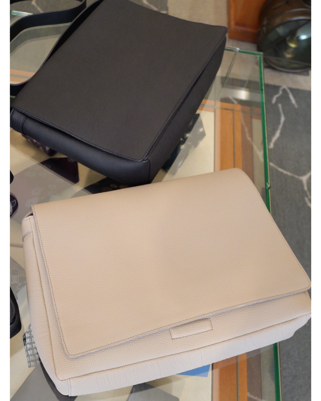 ドイツシュリンク被せショルダーバッグ Lサイズ