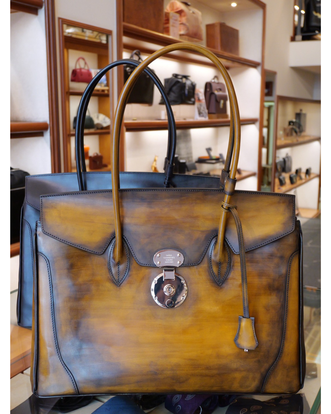 手染め国産 姫路レザートートバッグ(シリアルナンバー入り)