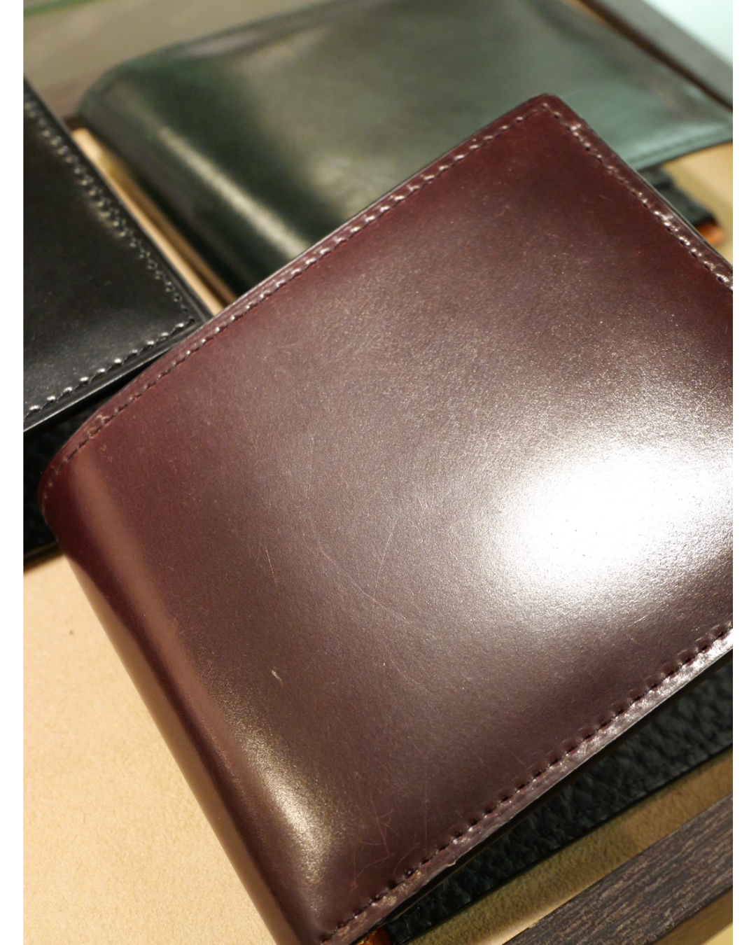 シェルコードバン 二つ折り財布(Shell Cordovan Bi-Fold Wallet)