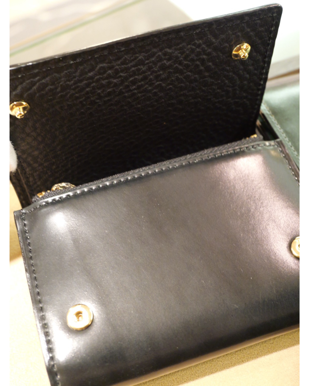 シェルコードバン 三つ折り財布(Shell Cordovan Tri-Fold Wallet)