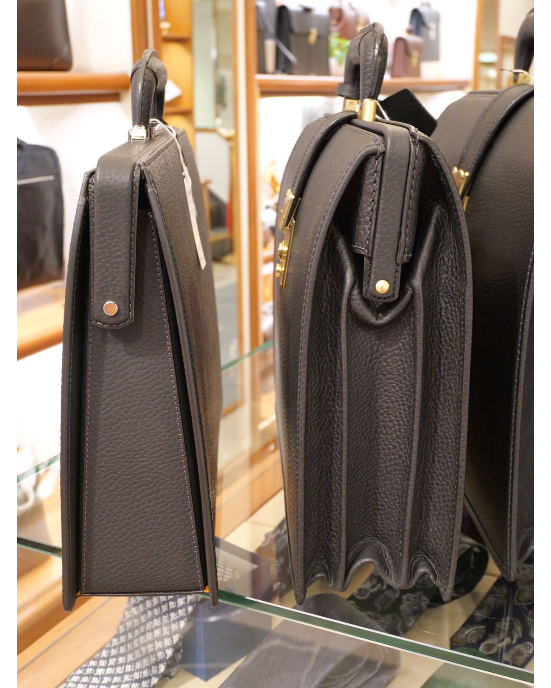 BLACK BULL スマートダレスバッグ ワンタッチ錠前