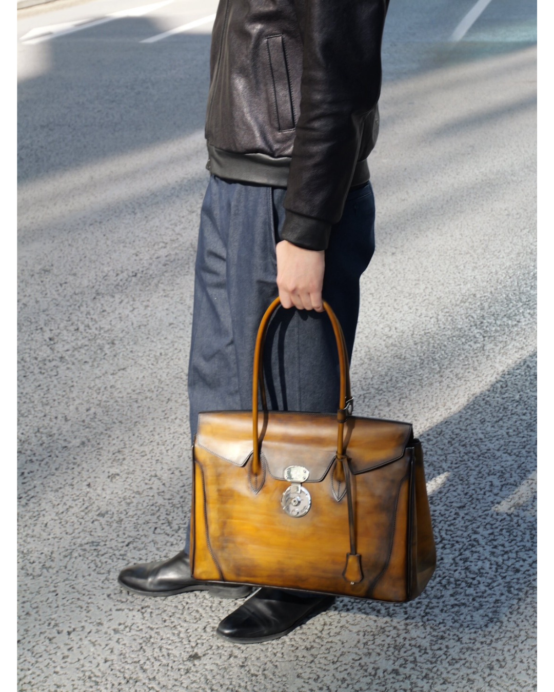 手染め国産 姫路レザートートバッグ(シリアルナンバー入り)