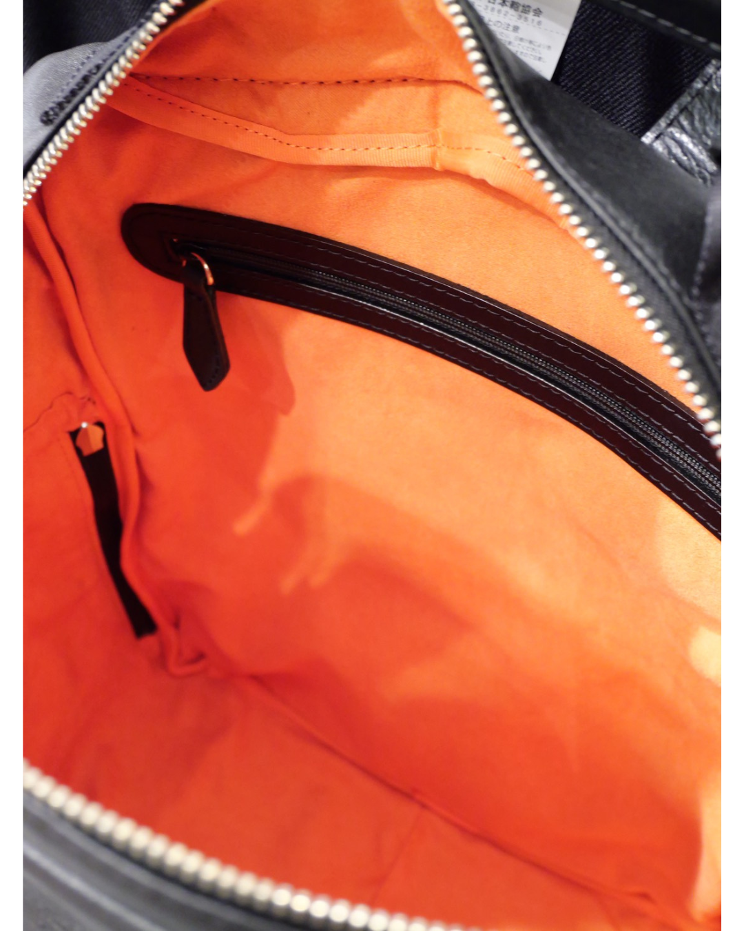 牛革縦型リュック