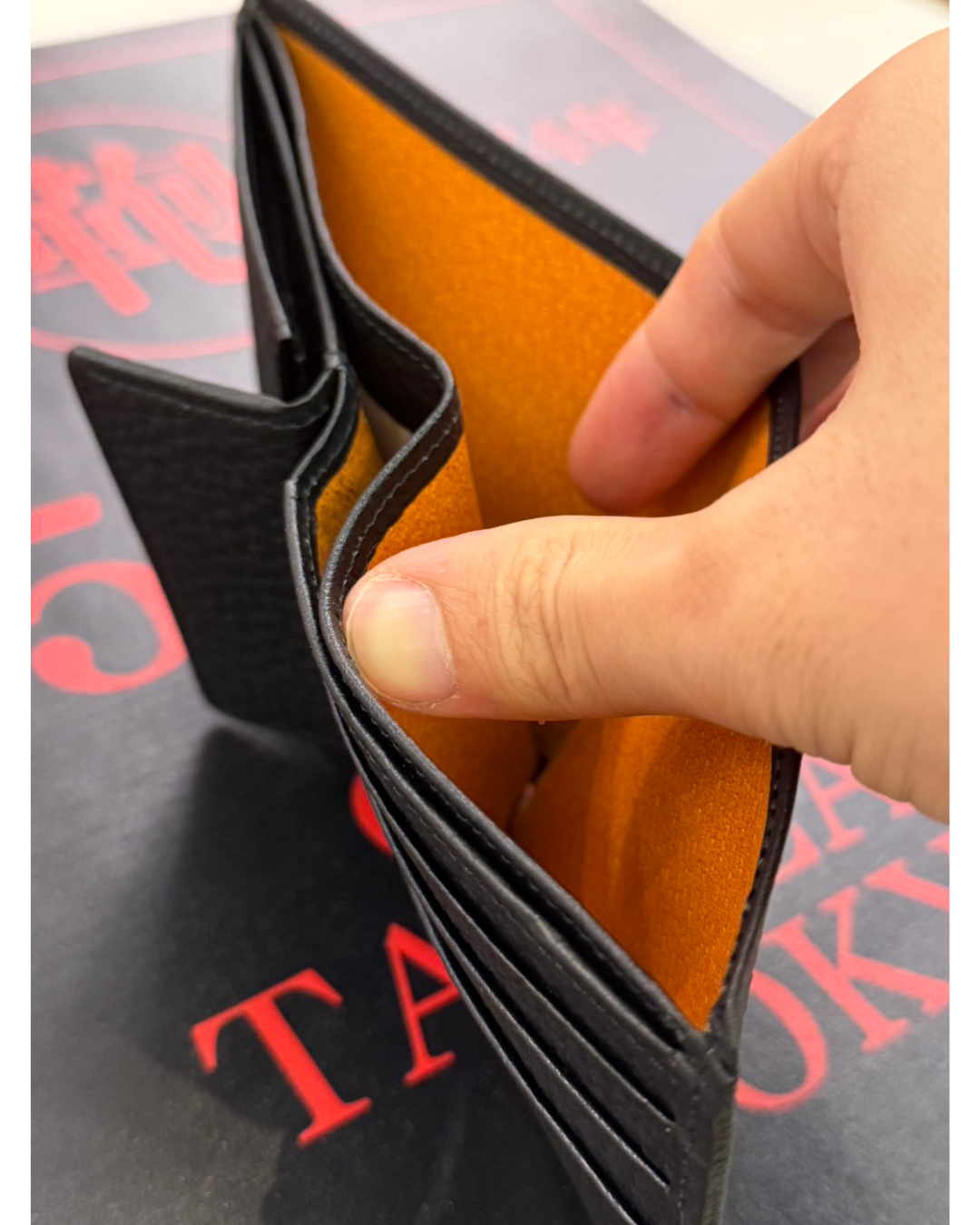 검은 황소 빌릿 지갑