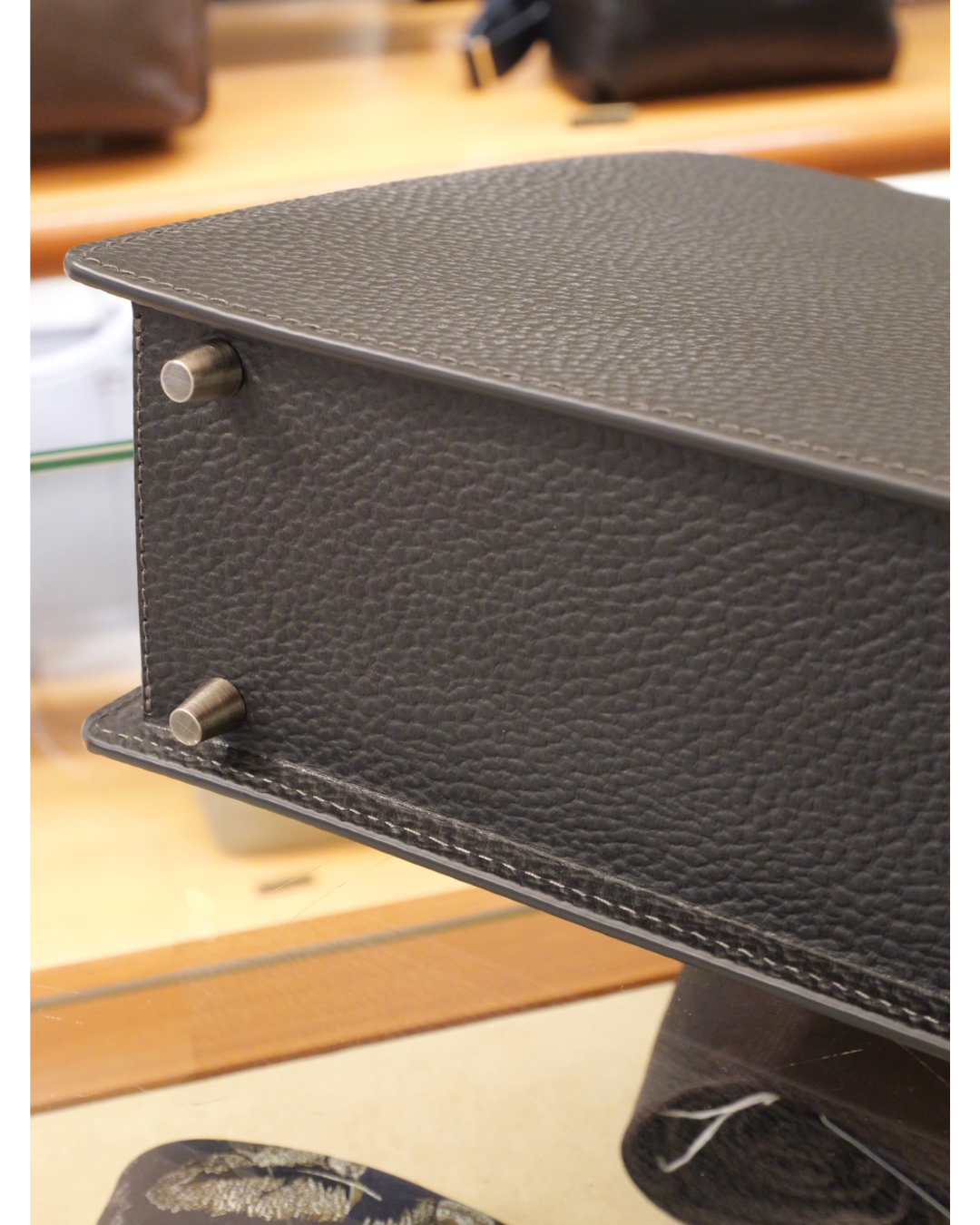 BLACK BULL スリムダレスバッグ(オリジナル錠前モデル)