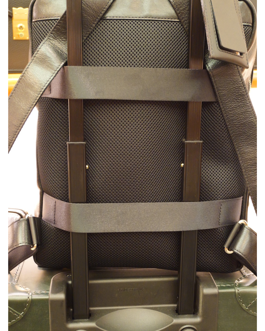 牛革縦型リュック