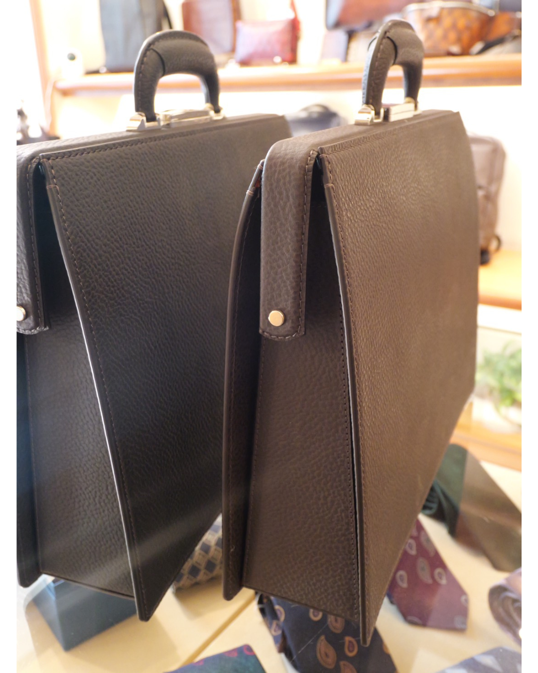 BLACK BULL スマートダレスバッグ ワンタッチ錠前