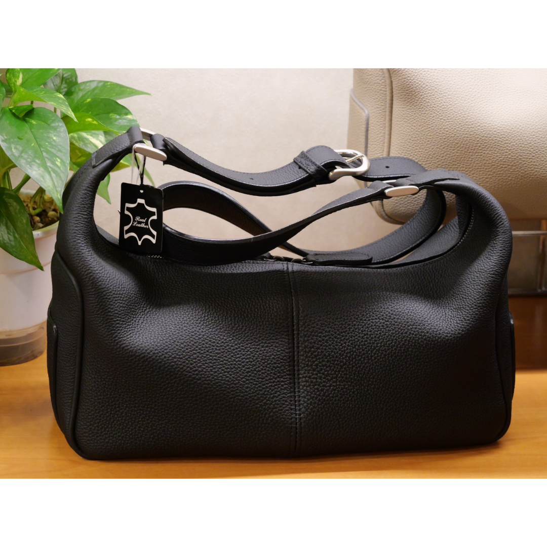 "YAGURUMA Yaha" shoulder bag German Shrink