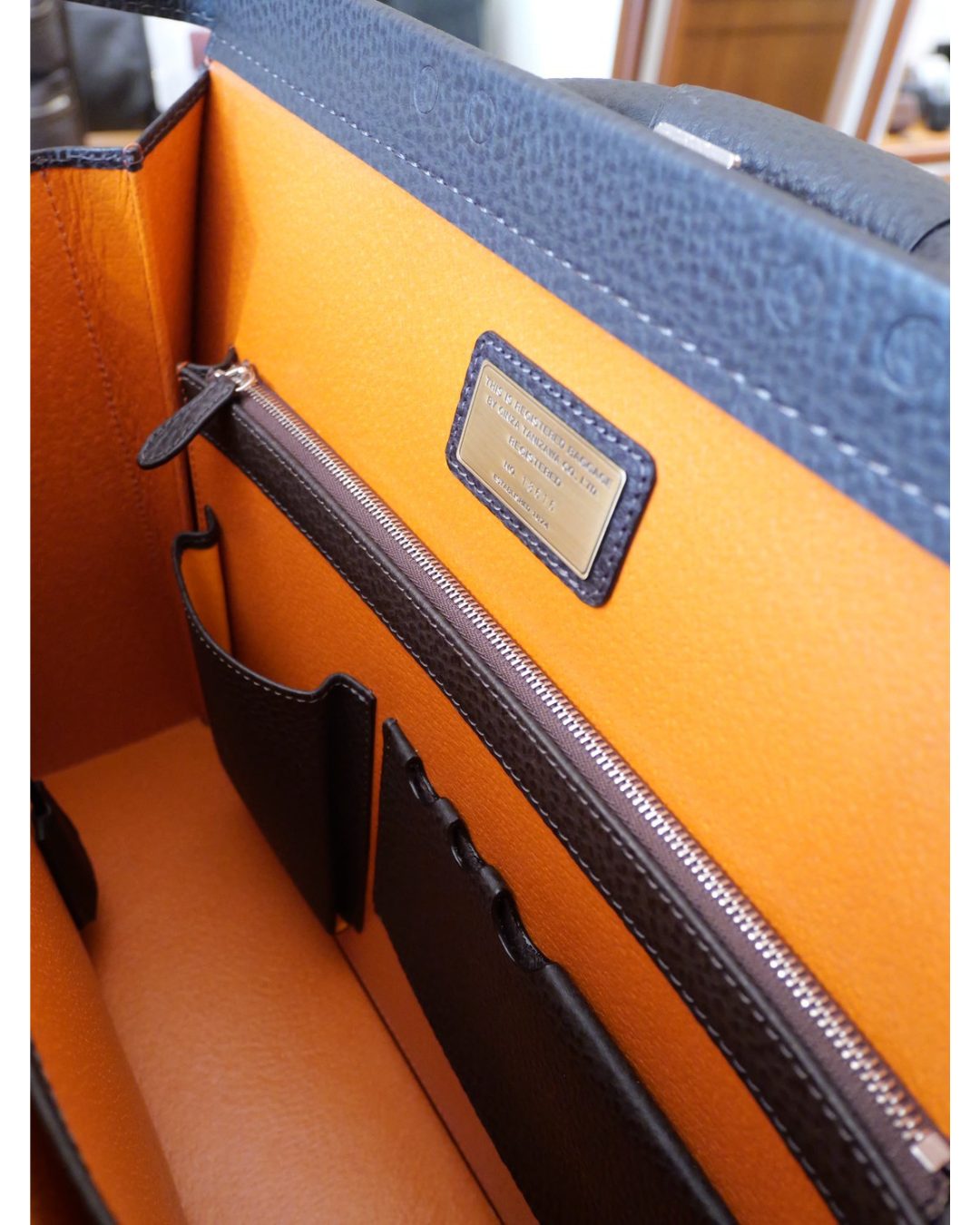 BLACK BULL スマートダレスバッグ ワンタッチ錠前