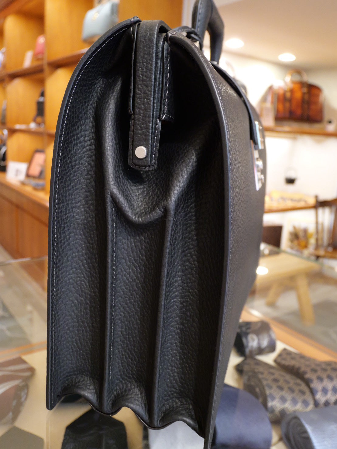 BLACK BULL 太マチダレスバッグ Lサイズ|栃木レザー 型押し牛革|日本製 本革ビジネスバッグ
