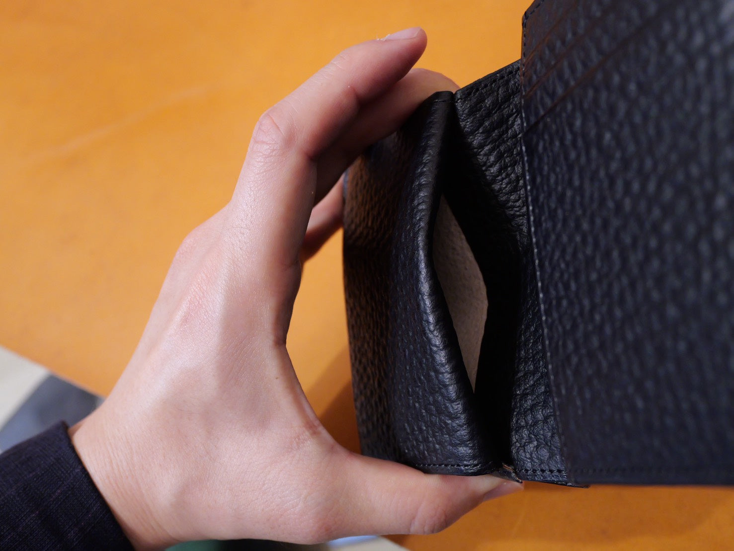 BLACK BULL コンパクト二つ折り財布|栃木レザー|日本製 本革財布