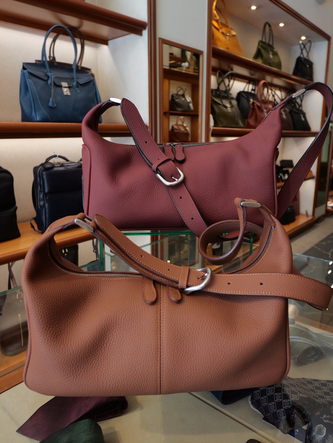 "YAGURUMA Yaha" shoulder bag German Shrink