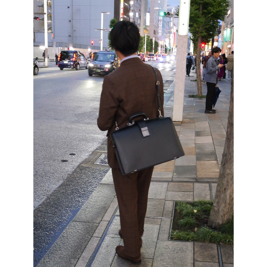 未使用 GINZA TANIZAWA ダレスバッグ ビジネスバッグ GINZA TANIZAWA TOKYO 本革ダレスバッグ(ショルダーストラップ