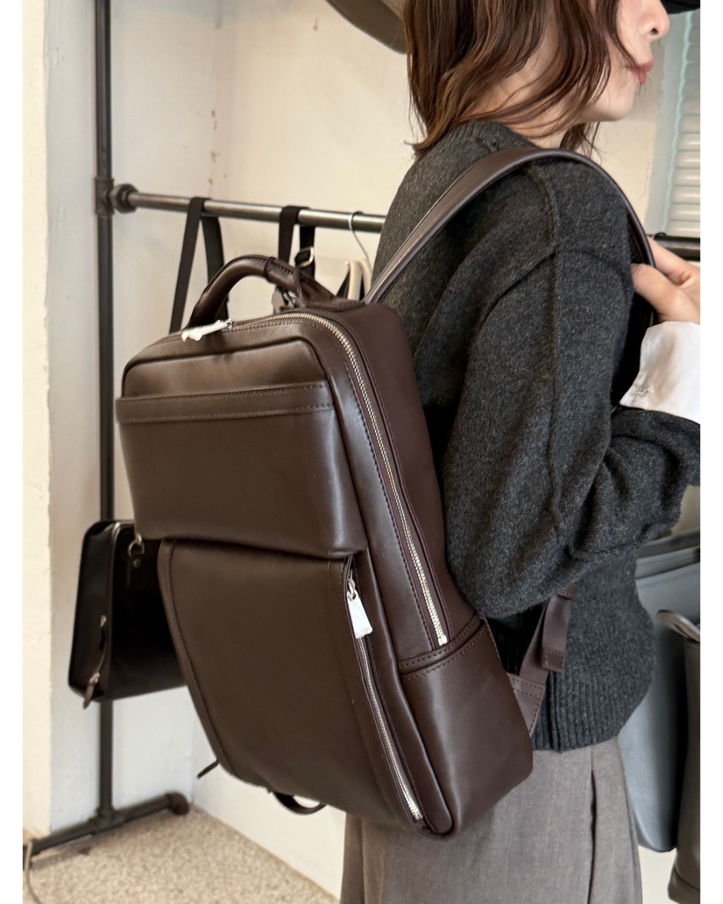 レザー製ブラウンバックパック 牛革ファスナーリュック