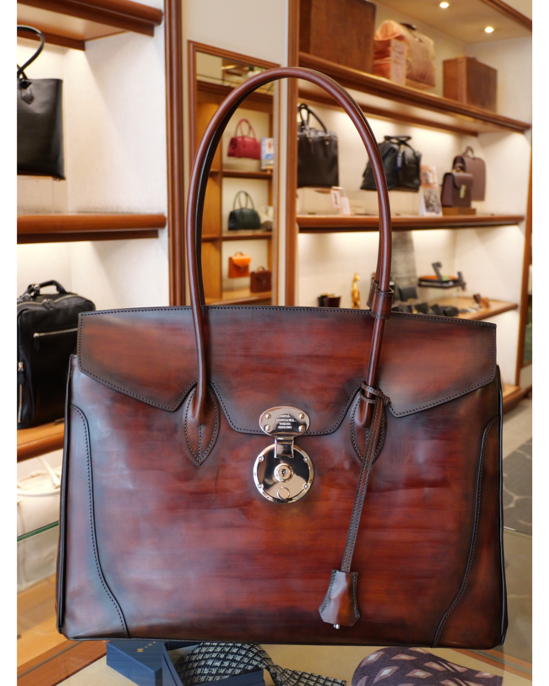 手染め国産 姫路レザートートバッグ（シリアルナンバー入り）