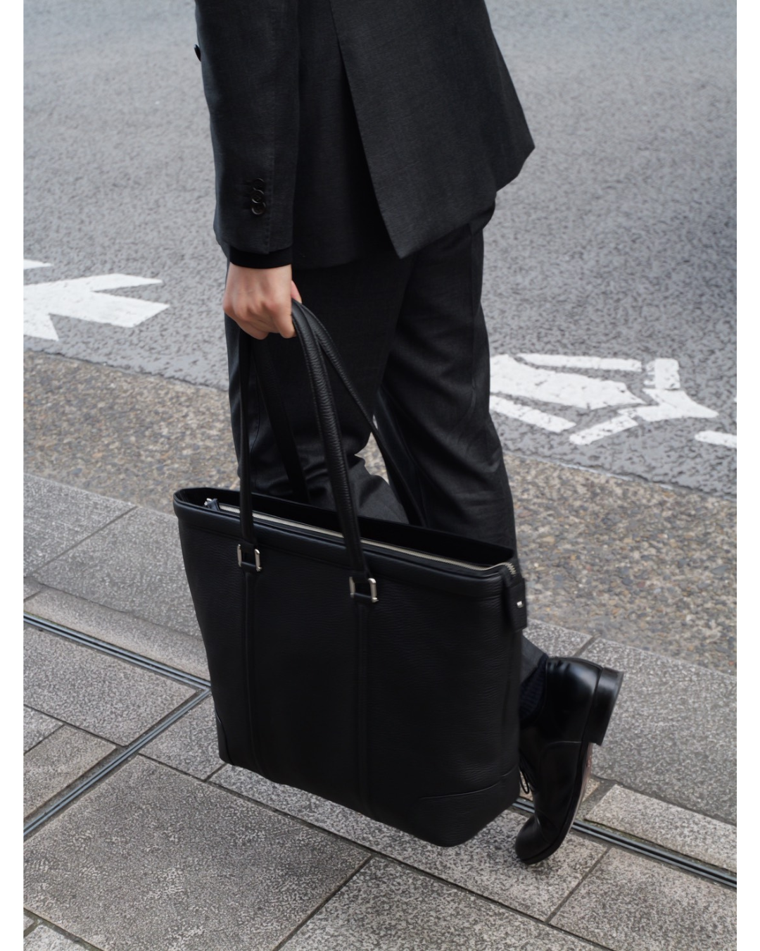 姫路レザー トートバッグ 両面あおりポケット付き