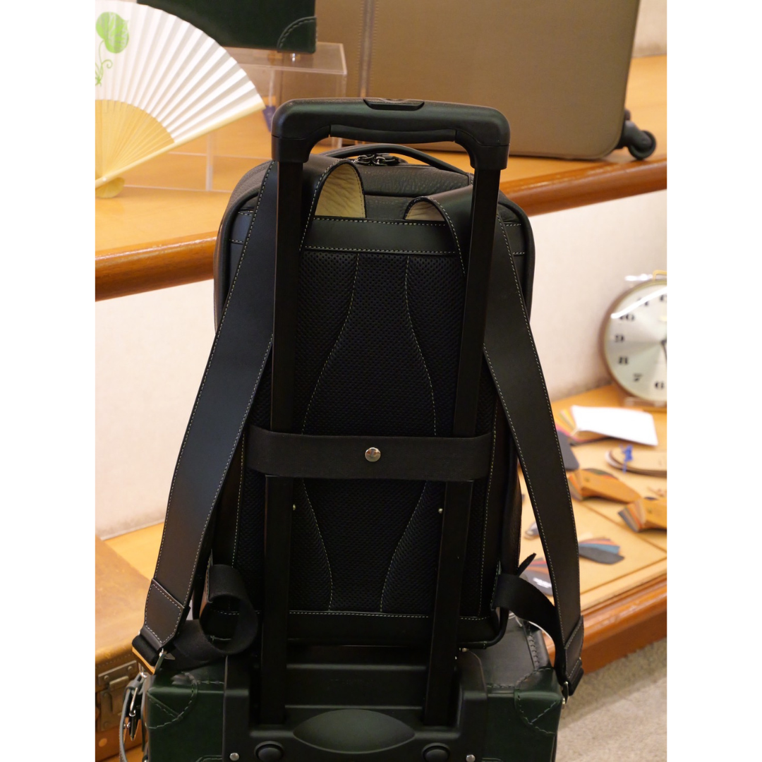 牛革ソフトシュリンク リュック