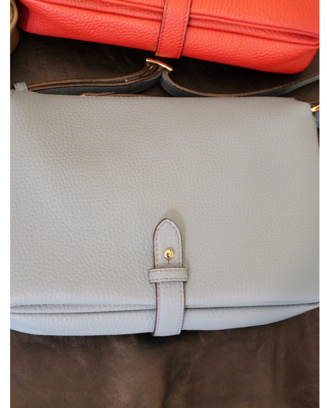 牛革ショルダーバッグ