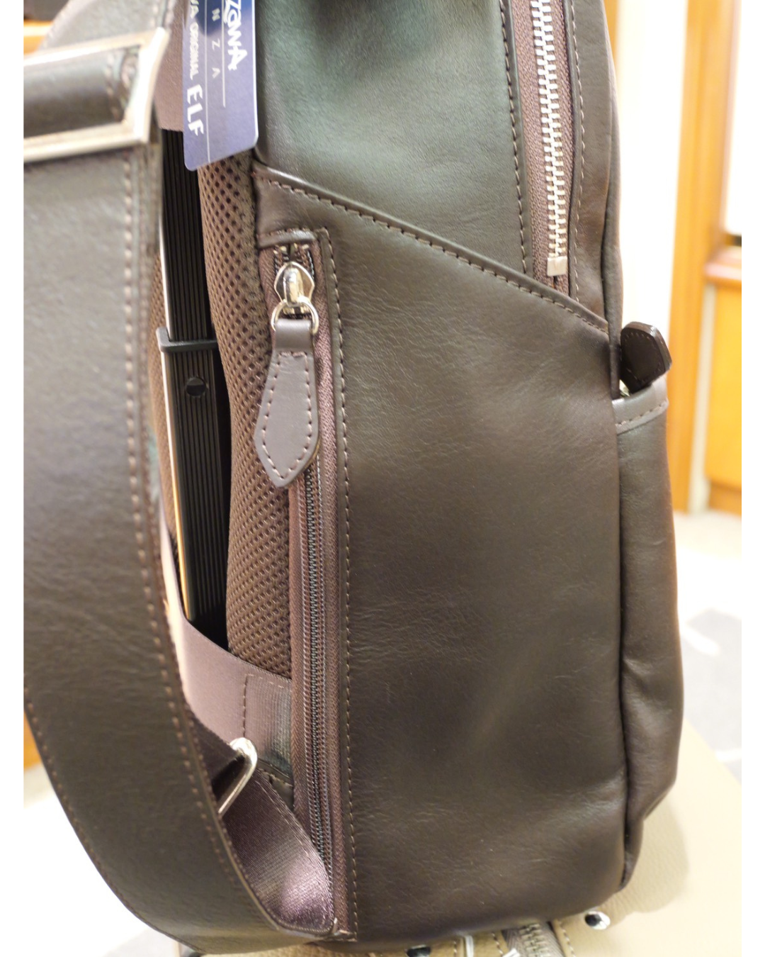 牛革丸型リュックサック