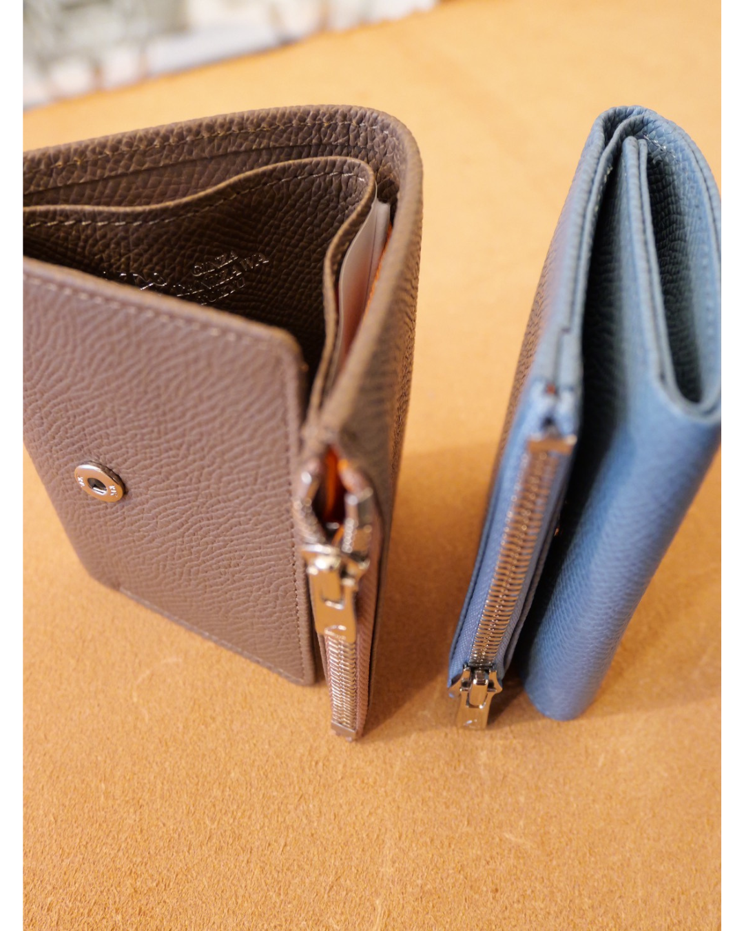 三つ折りイタリアレザーコンパクト財布