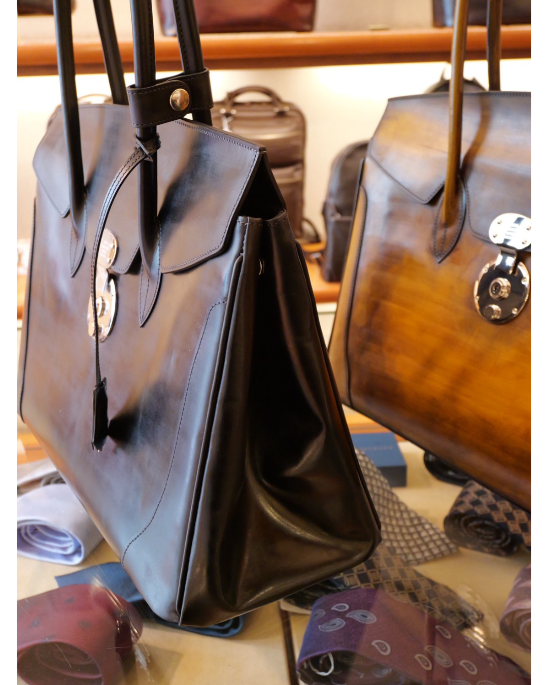 手染め国産 姫路レザートートバッグ（シリアルナンバー入り）