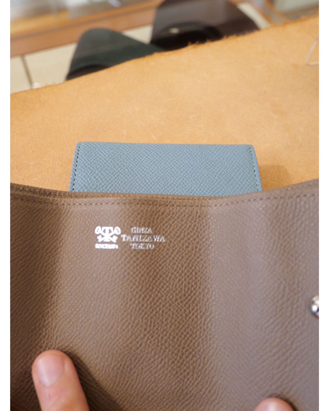 三つ折りイタリアレザーコンパクト財布