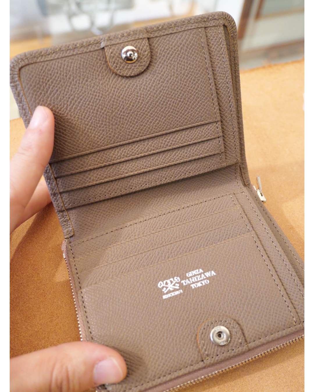 Bi -fold mini billetera