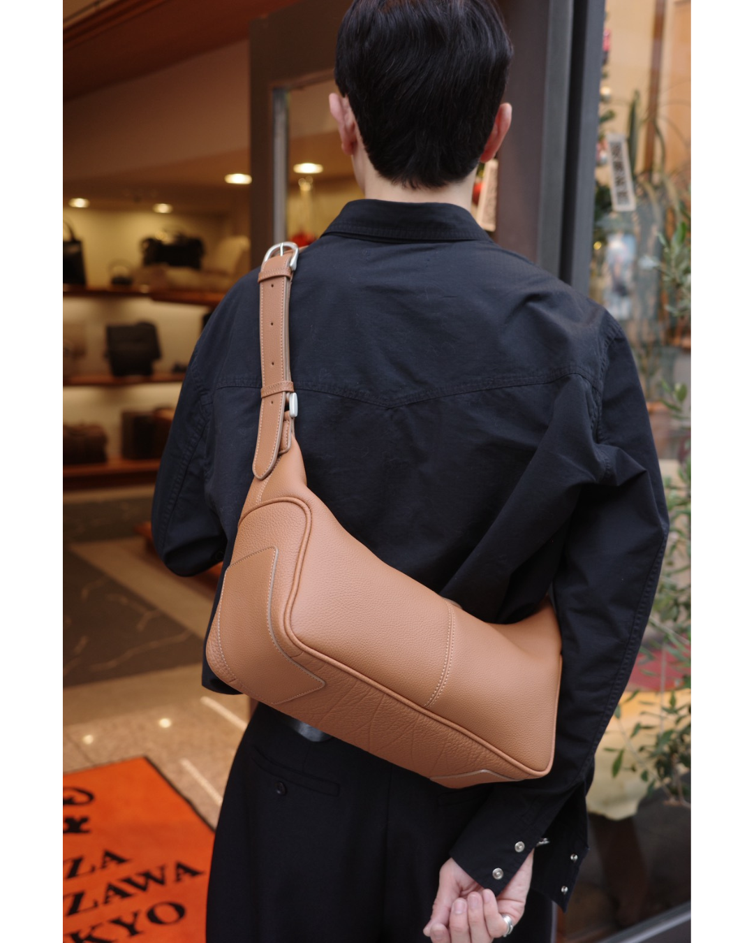 「yaguruma 矢車」ショルダーバッグドイツシュリンク