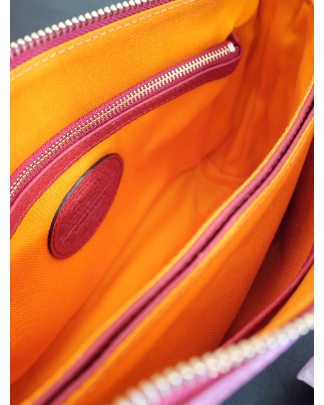 牛革ショルダーバッグ