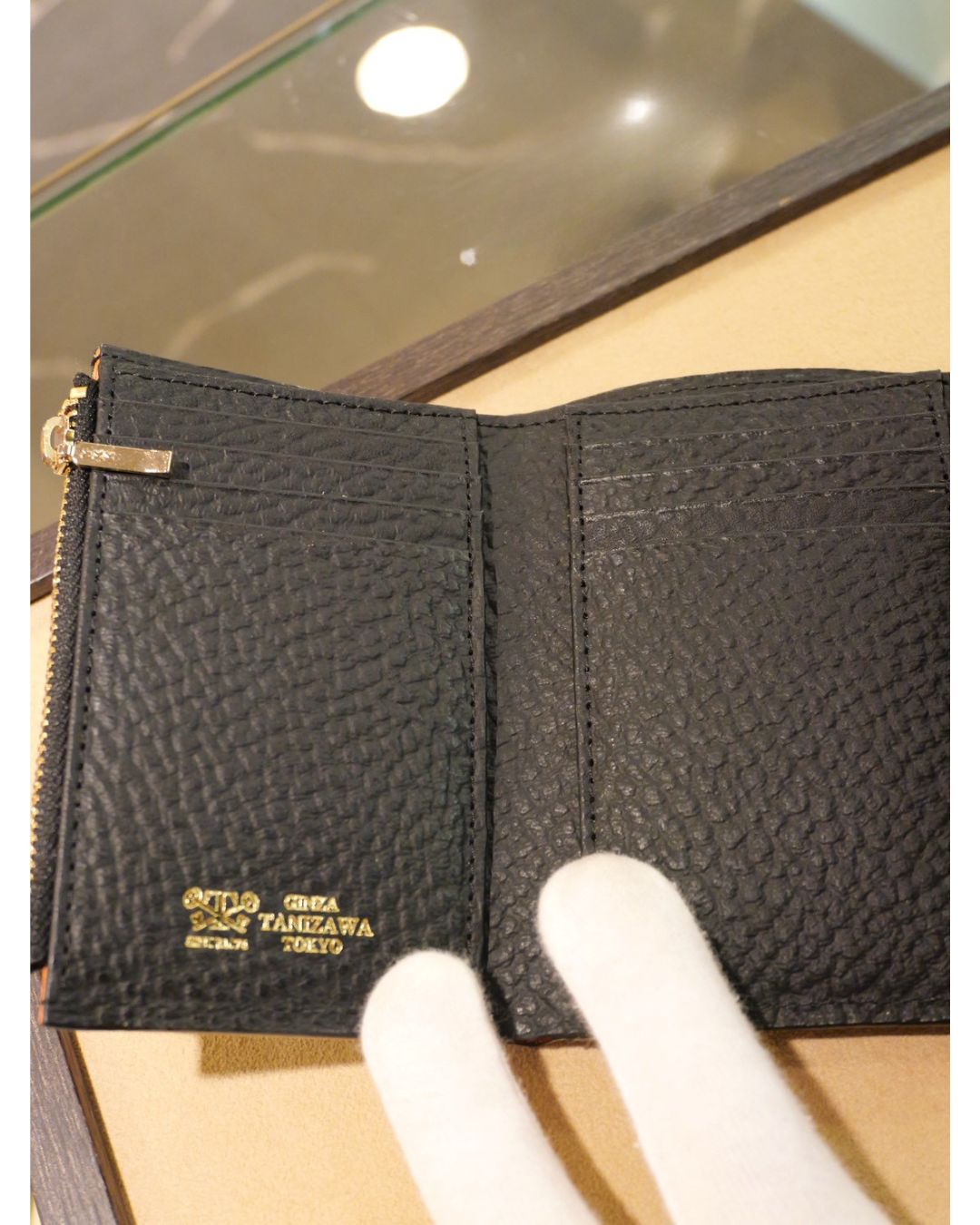 シェルコードバン 三つ折り財布（Shell Cordovan Tri-Fold Wallet）