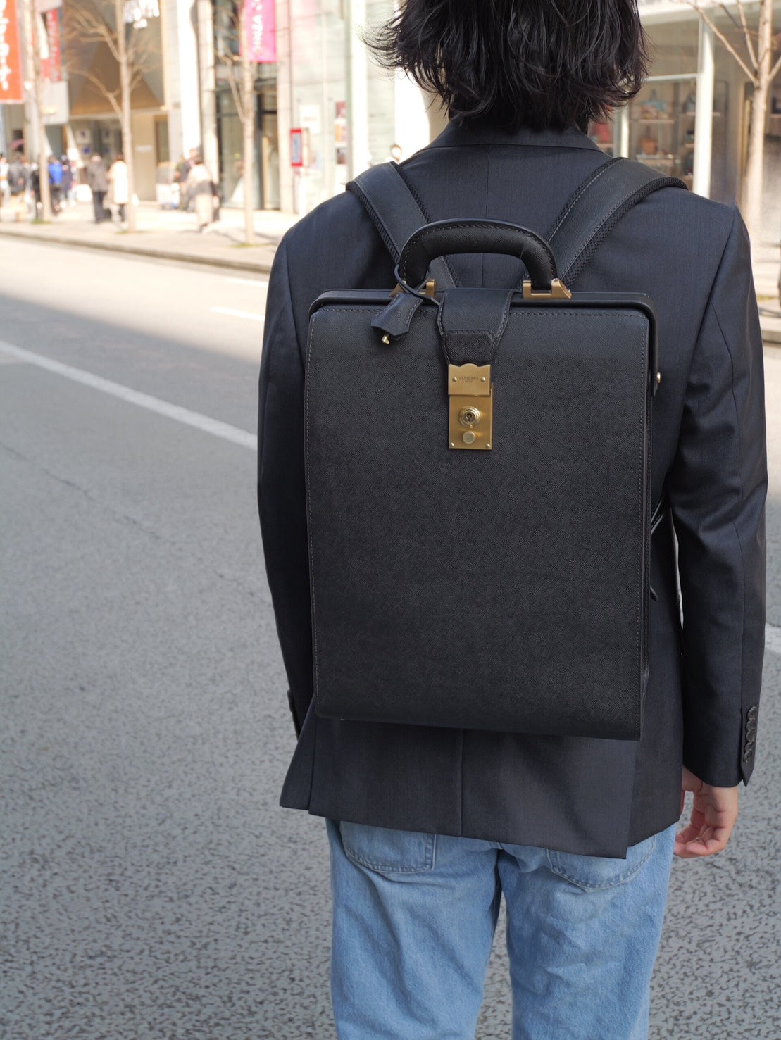 【防水本革】ダレスバッグリュック 姫路レザー型押し ブラック 日本製（キャリーオン対応）