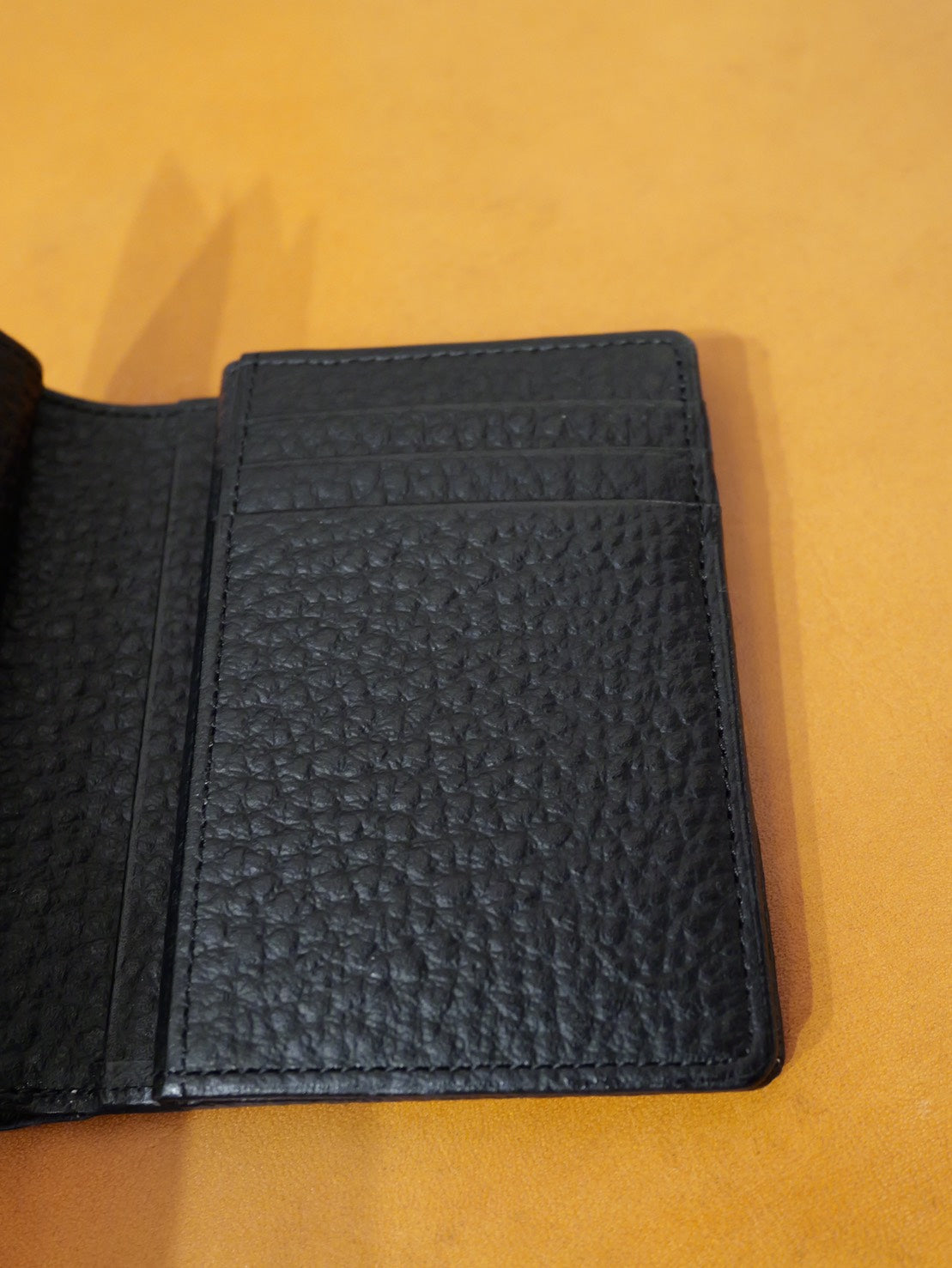 BLACK BULL コンパクト二つ折り財布｜栃木レザー｜日本製 本革財布