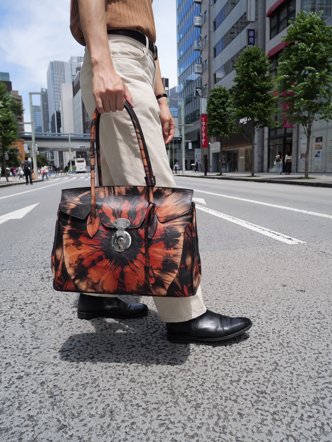 日の出（HINODE）｜奄美大島泥染めホースハイド トートバッグ　Mサイズ｜日本製 馬革ビジネスバッグ (コピー)