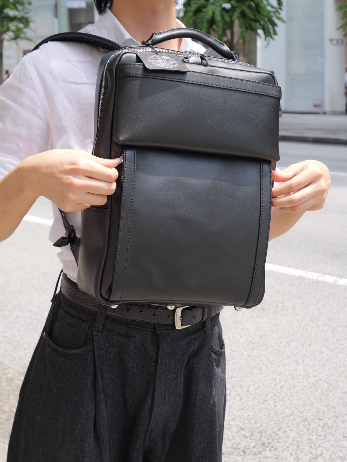 国産スムースレザー スマートリュック｜日本製 PC収納・キャリーオン対応