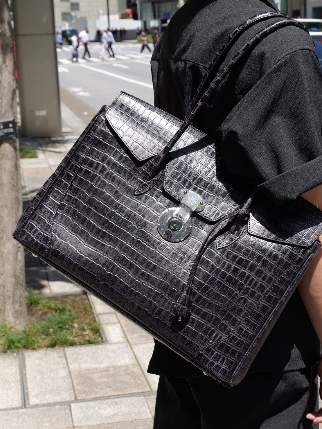 黒桟革 × 手染め姫路レザー クロコダイル型押し トートバッグ｜日本製 本革