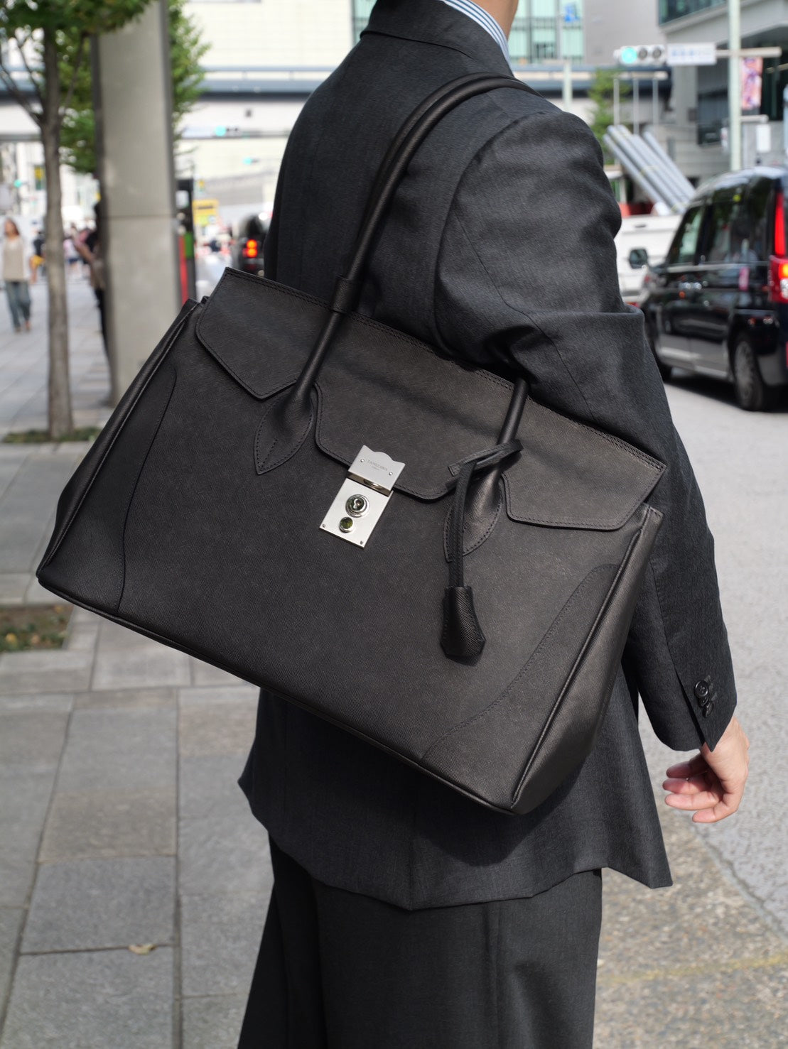 姫路防水レザー プリズム型押し 錠前付きトートバッグ Lサイズ｜日本製 本革